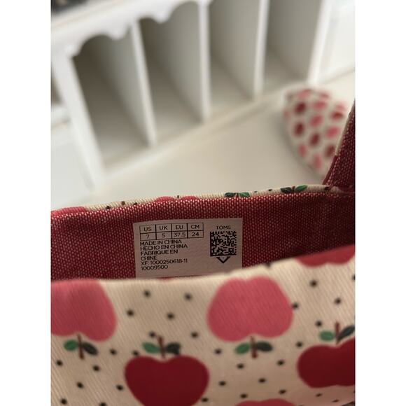 Tom’s Women’s Size 7 Apple - Picture 4 of 5